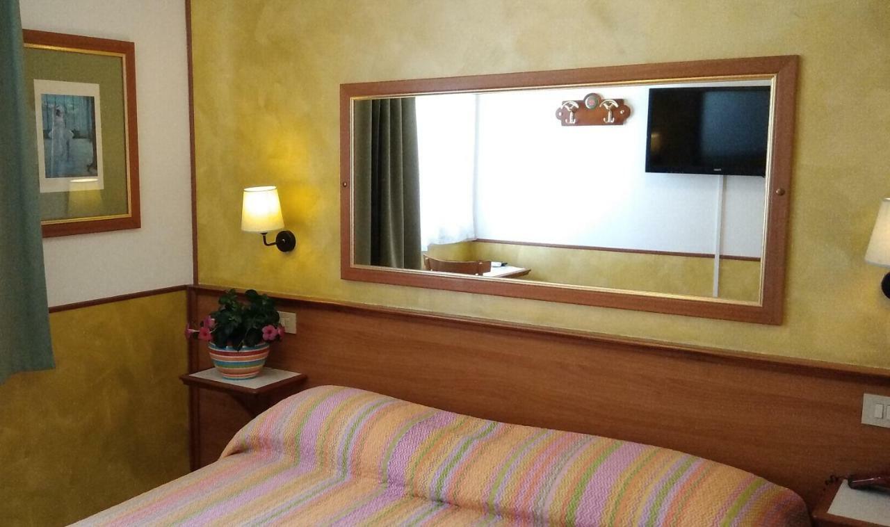 Villa Romana Lignano Sabbiadoro Ngoại thất bức ảnh